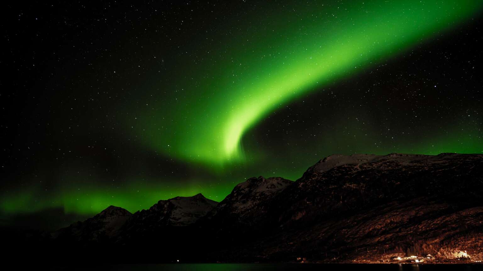 Northern Lights FAQS: Your Aurora Borealis Questions Answered