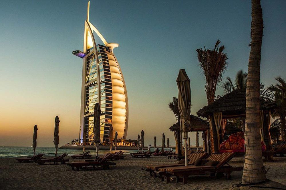 Locals_Guide_Dubai_Burj_Al_Arab